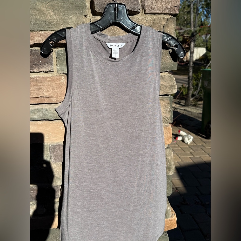 Athleta Gray Muscle Tee